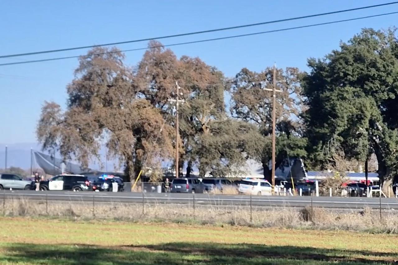 Gunman wounds two kindergartners at California school, then kills self