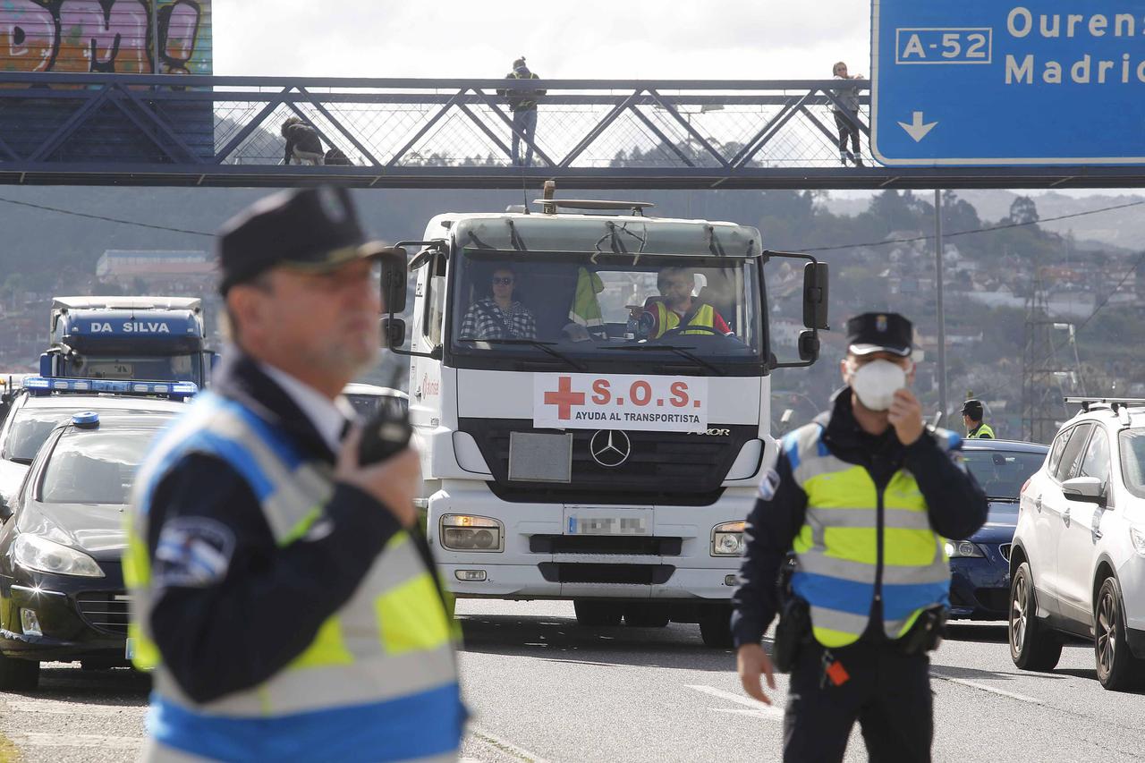 Eighth Day Of Truckers' Strike Against Fuel Prices - Spain