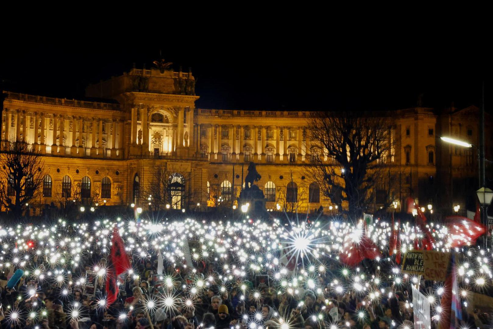 Protesters demonstrate against far-right Freedom Party (FPO) in Vienna, Austria, January 9, 2025. REUTERS/Lisa Leutner Photo: LISA LEUTNER/REUTERS