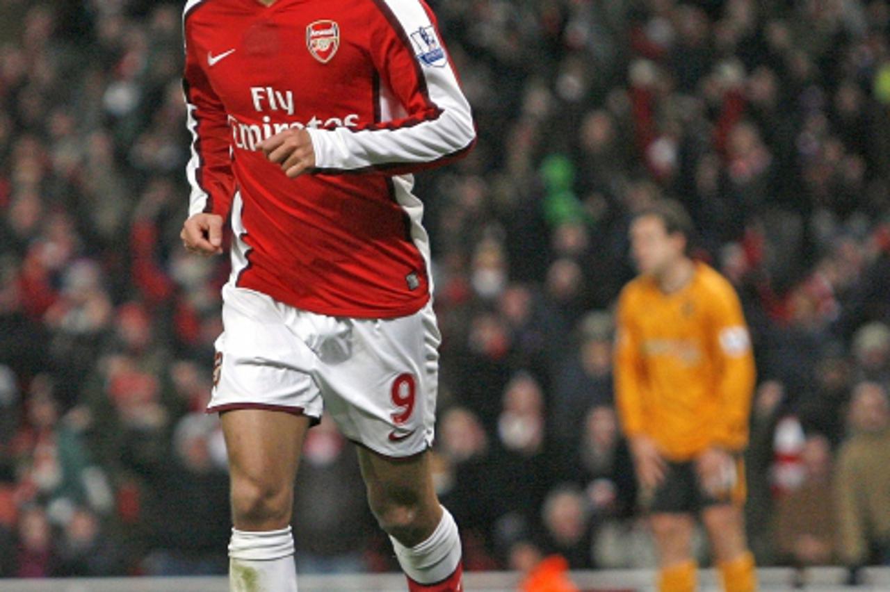 'Arsenal\'s Croatian player Eduardo celebrates scoring their second goal during the English Premier League football match between Arsenal and Hull City at the Emirates stadium, north London on Decembe