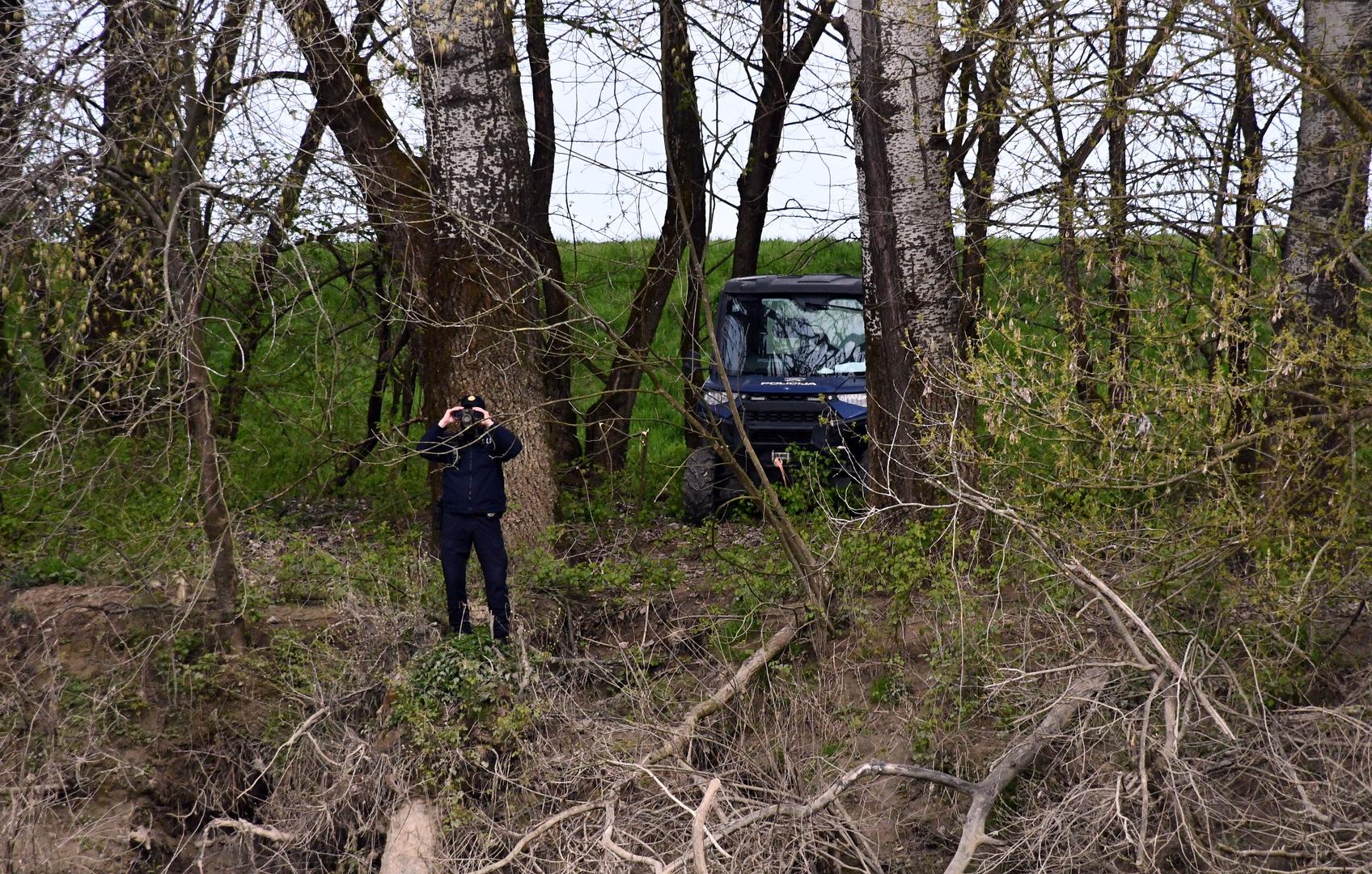 26.03.2024., Staraa Gradiska - Potpredsjednik Vlade i ministar unutarnjih poslova RH Davor Bozinovic obisao je drzavnu granicu i policijske sluzbenike koji rade na zastiti drzavne granice i suzbijanju nezakonitih migracija na podrucju Policijske uprave brodsko-posavske. Photo: Ivica Galovic/PIXSELL