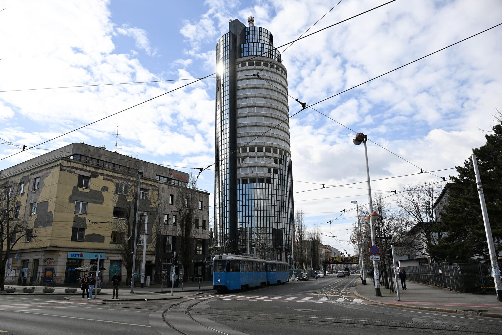 Poznat kao sjedište bivšeg Agrokora, toranj je jedna od najikoničnijih građevina u Zagrebu.