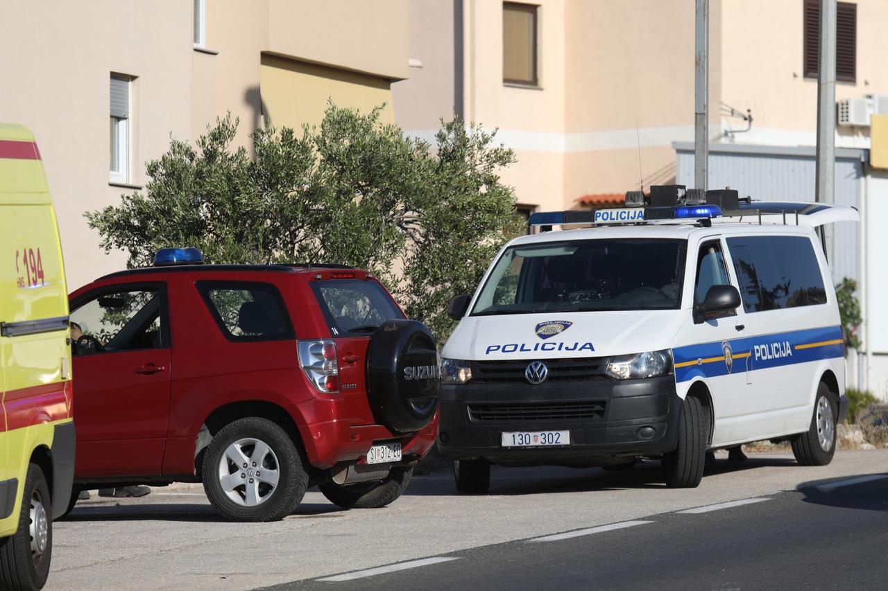 Automobil i vatrogasno vozilo sudjelovali u prometnoj nesreći kod Žaborića