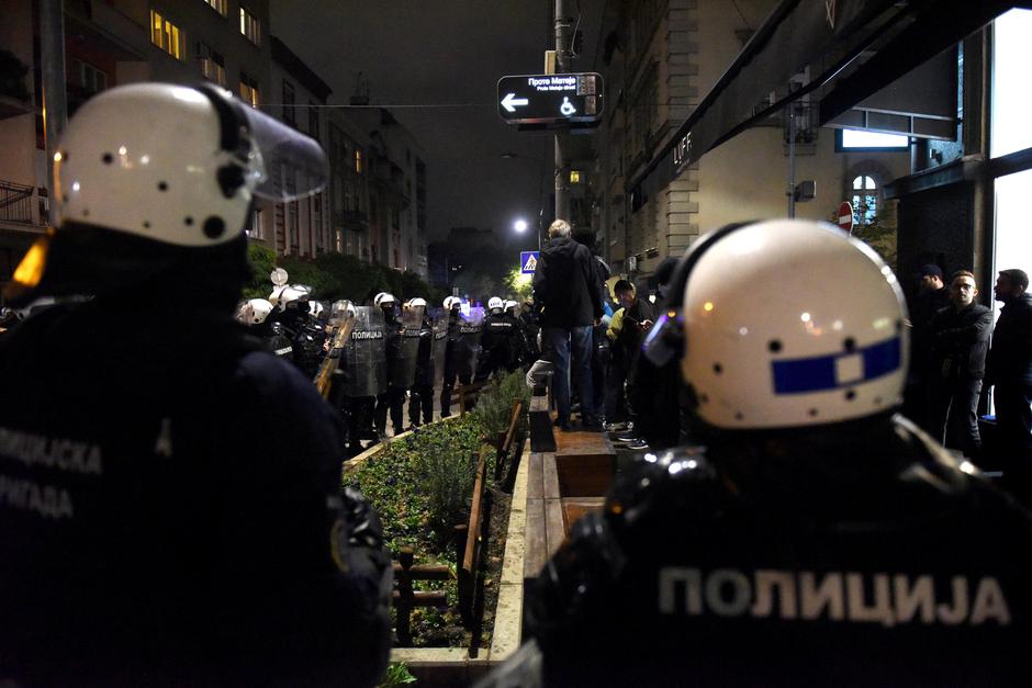 Serbian police keep activists from mural of former Bosnian Serb military chief Ratko Mladic