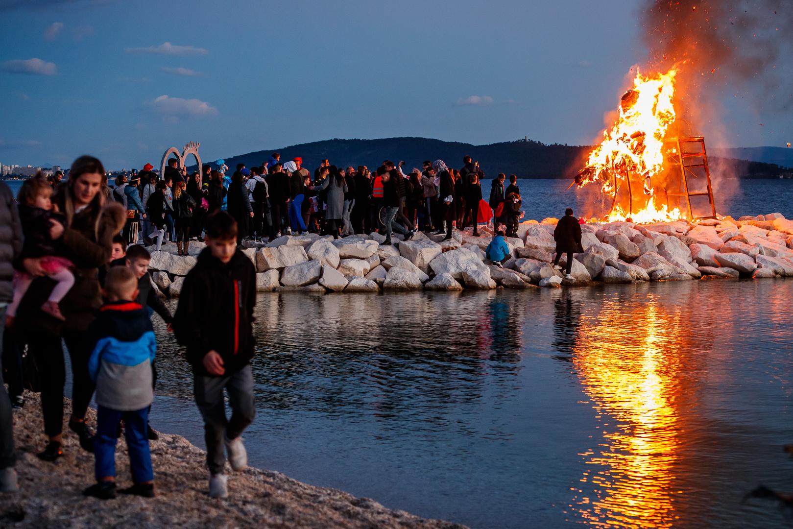 13.02.2024., Kastel Stari - Na pokladni utorak Krnjevalska Udruga 'Poklade' odrzala je 211. Krnjeval u kojem su krnjo bili Aleksandar Vucic i Vladimir Putin. Photo: Zvonimir Barisin/PIXSELL