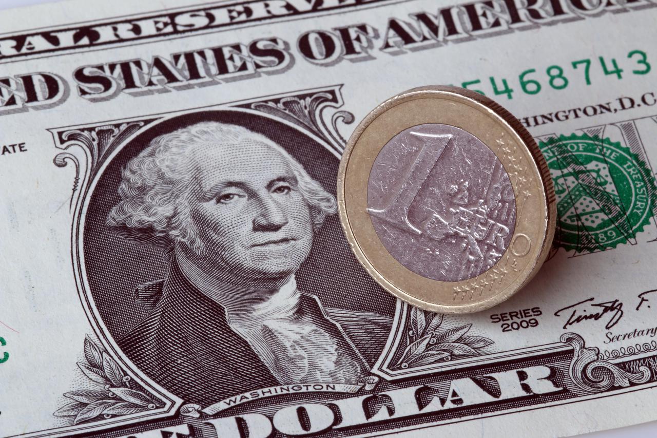 Euro i dolar, ilustracije