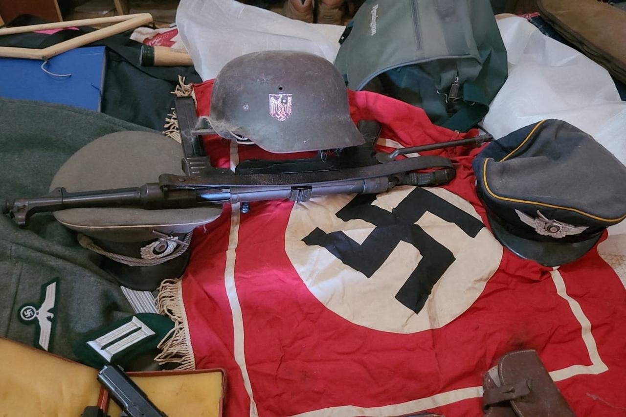 Argentine police seize Nazi paraphernalia