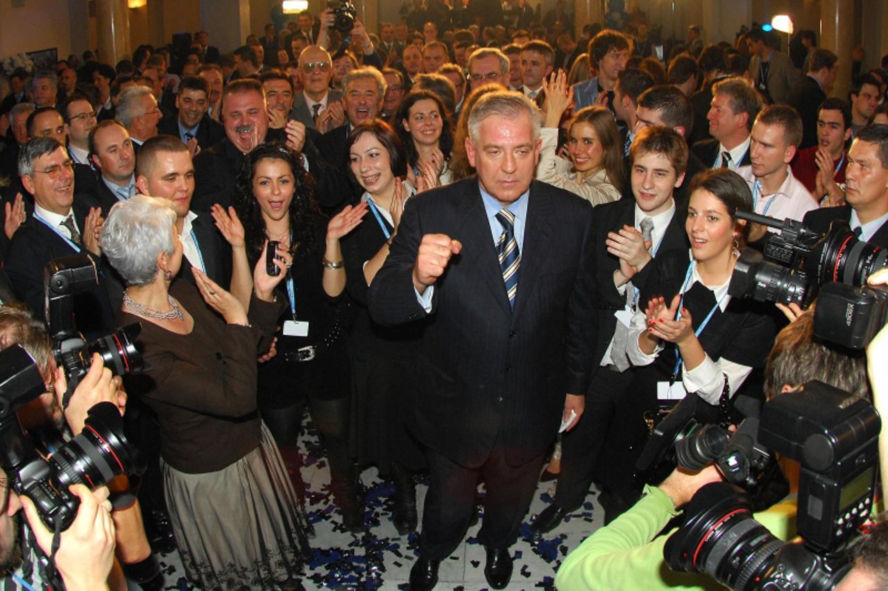 'unutrasnja zagreb, mimara , 25.11.2007. izbori 2007,  hdz stozer, sanader snimio Patrik Macek'