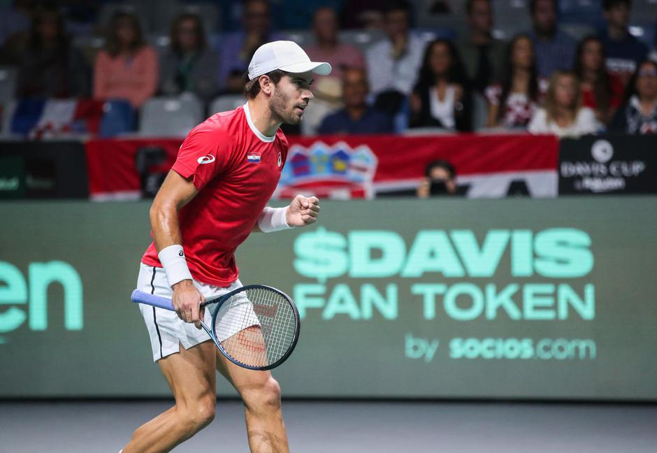 Malaga: Davis Cup, polufinale, Ćorić uvjerljiv protiv Kokkinaksa za vodstvo Hrvatske