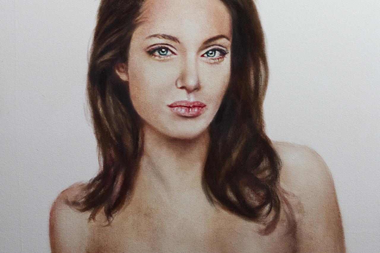 angelina jolie