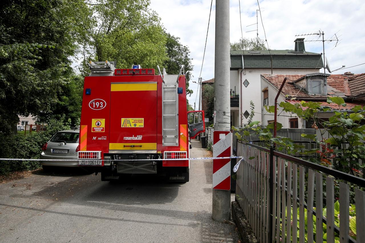 Zagreb: Urušio se zid napuštene kuće u Krugama