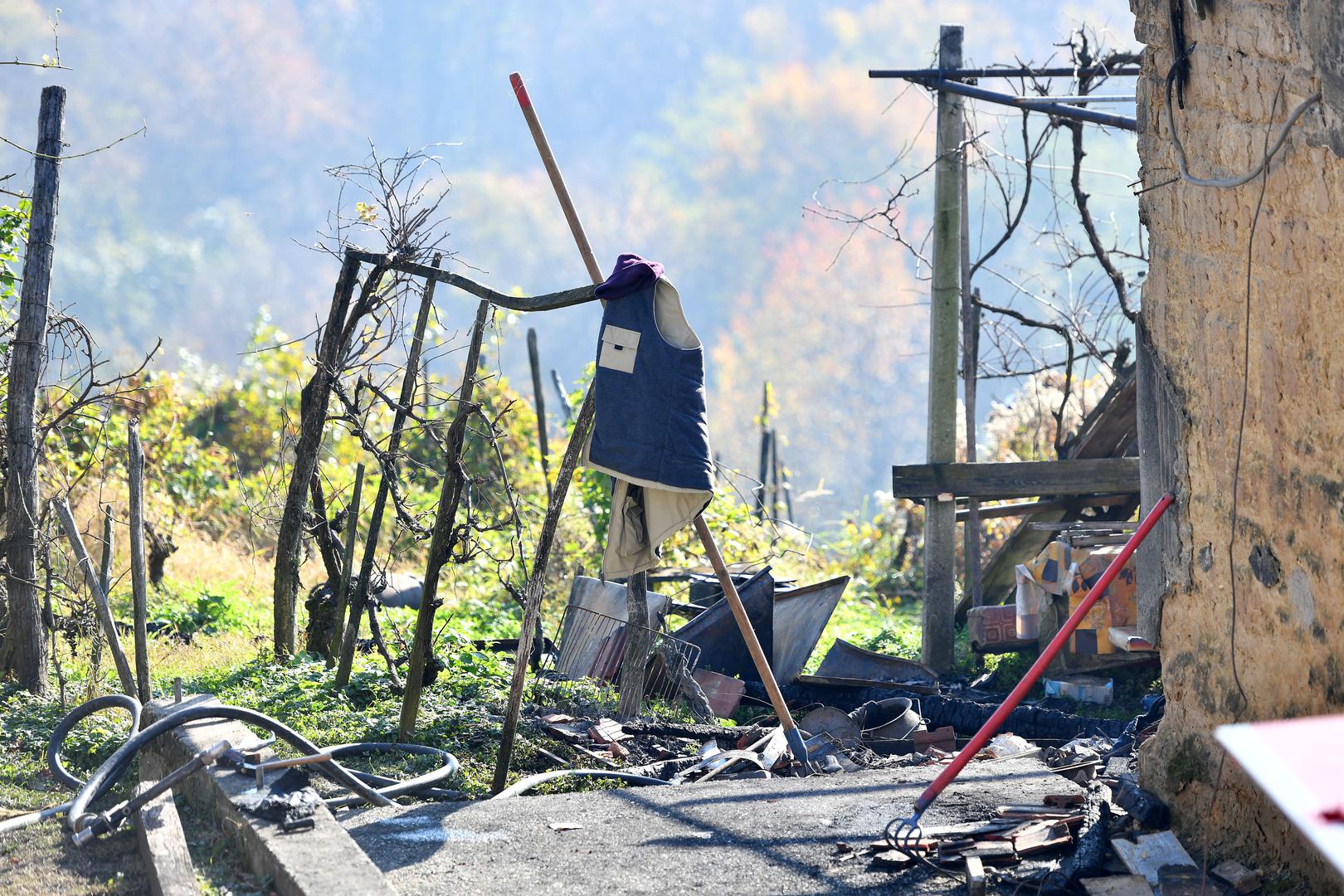 7.11.2020., Gradiscak- Nakon pozara zidane vikendice te urusenja krovista, pronadjen pougljeni les nepoznte muske osobe.
Photo: Vjeran Zganec Rogulja/PIXSELL