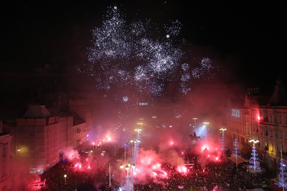 Zagreb: Vatreni stigli na trg