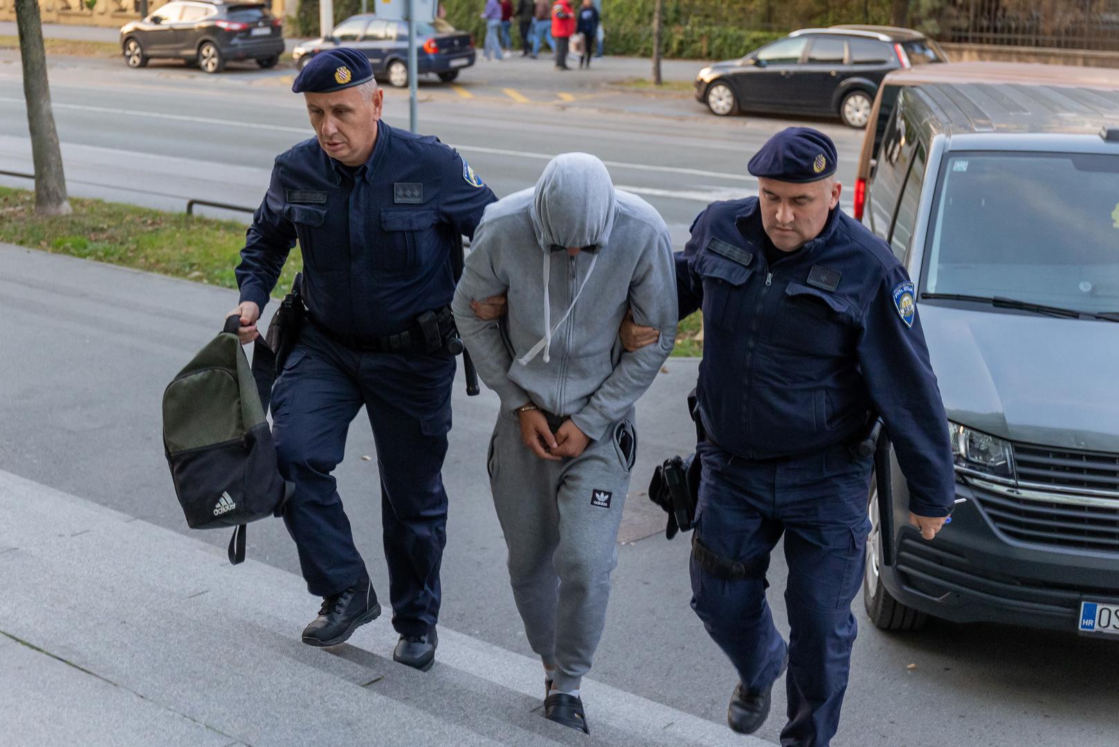 18.10.2023., Osijek - Privodjenje na Zupanijski sud troje osumnjicenih za ubojstvo, koje se dogodilo jucer u Zupanijskoj ulici. Photo: Davor Javorovic/PIXSELL