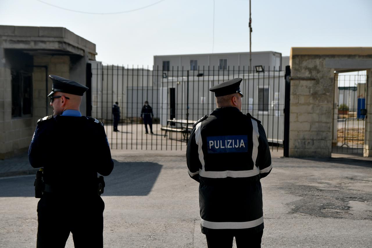 MALTA-BIRZEBBUGA-OPEN CENTER-LOCKDOWN