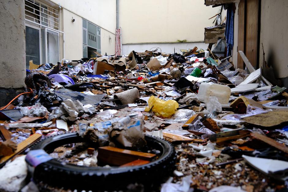 Zagreb: Deponij smeća pedeset metara od glavnog trga