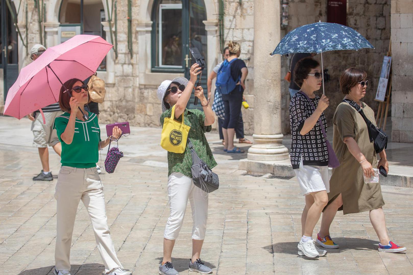 22.06.2023., Stara gradska jezgra, Dubrovnik - Visoke temperature u Dubrovniku.  Photo: Grgo Jelavic/PIXSELL