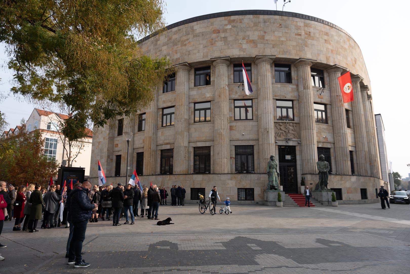 Prvi je čestitku uputio lider bosanskih Srba, Milorad Dodik, koji je na društvenoj mreži X napisao kako je Trumpova pobjeda jedna od najvažnijih izbornih pobjeda u povijesti SAD-a i svijeta.