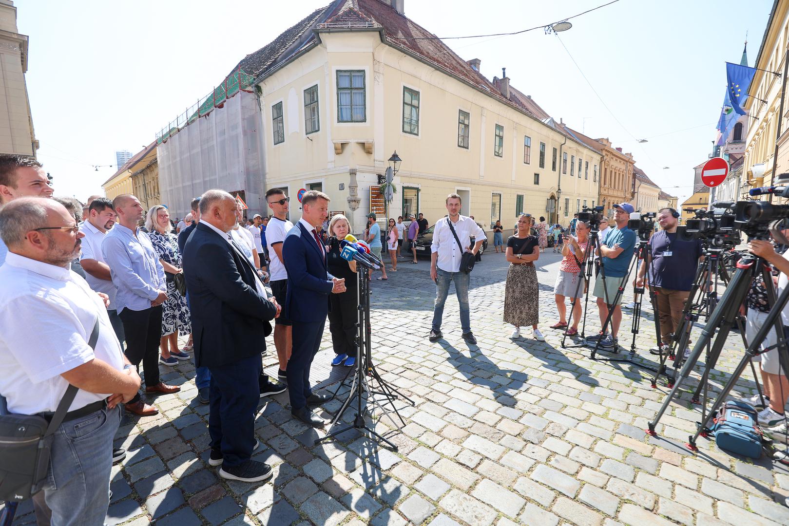 24.08.2024., Zagreb - Trg sv. Marka. Saborski zastupnik Dario Zurovec odrzao je konferenciju za novinare na kojoj je sluzbeno objavio da odlazi iz stranke Fokus. Photo: Sanjin Strukic/PIXSELL