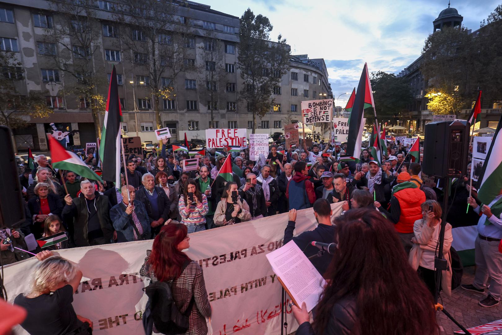 25.10.2023., Zagreb - Prosvjed Solidarno s Palestinom na Trgu zrtava fasizma. Ovaj prosvjed je dio globalnog odgovora na situaciju u kojoj se Gaza nemilosrdno bombardira svakoga dana, u kojoj nevjerojatan broj ljudi gubi svoje zivote.
 Photo: Igor Kralj/PIXSELL