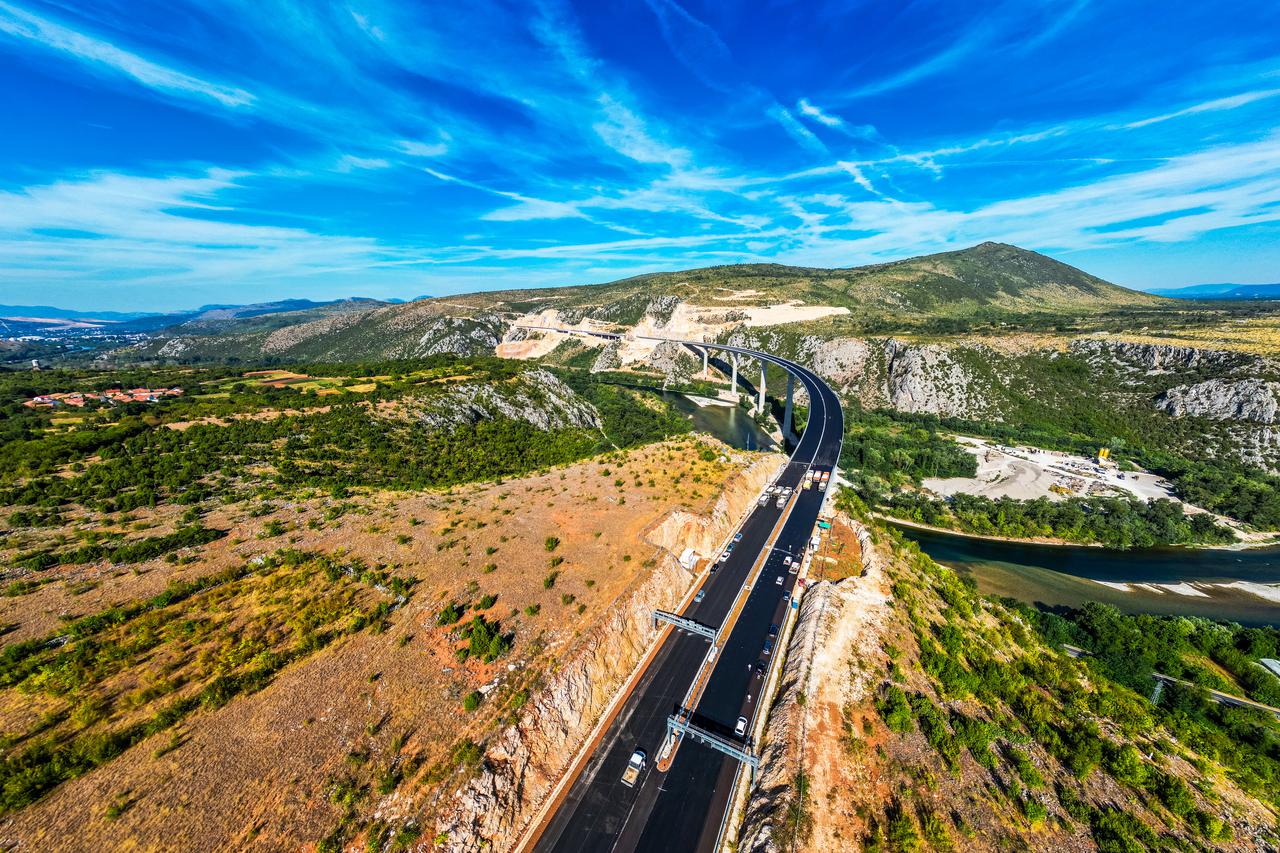 Čapljina: Kamioni testirali most "Hercegovina" na dionici Počitelj - Zvirovići