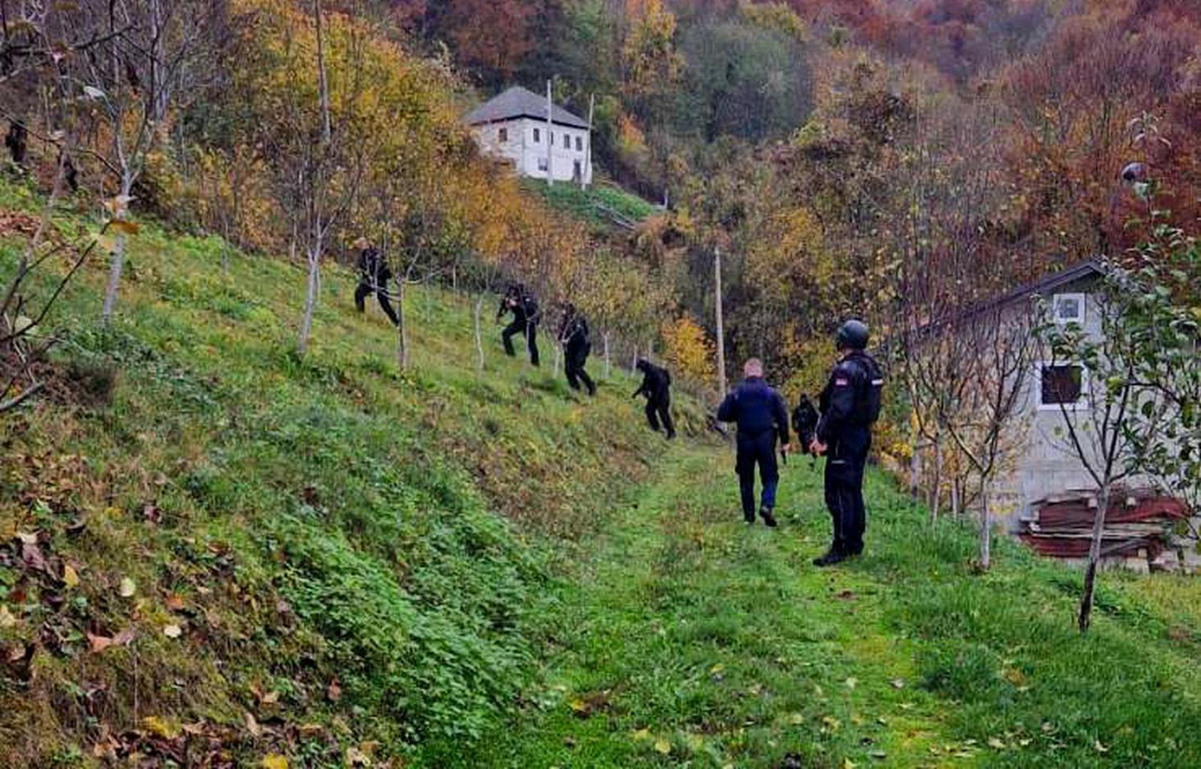 03, November, 2024, Prijepolje - Members of the Ministry of Internal Affairs are intensively searching for Alija Balijagic, for whom an Interpol warrant has been issued for a double murder in Montenegro, and who was located yesterday in the vicinity of Prijepolje and was seen in a village near the border with Montenegro. Photo: OMK MUP Republike Srbije/ATAImages

03, novembar, 2024, Prijepolje - Pripadnici Ministarstva unutrasnjih poslova intenzivno tragaju za Alijom Balijagicem, za kojim je raspisana Interpolova poternica zbog dvostrukog ubistva u Crnoj Gori, a koji je juce lociran u okolini Prijepolja i vidjen u jednom selu u blizini granice sa Crnom Gorom. Photo: OMK MUP Republike Srbije/ATAImages Photo: OMK MUP Republike Srbije/ATAImages/PIXSELL