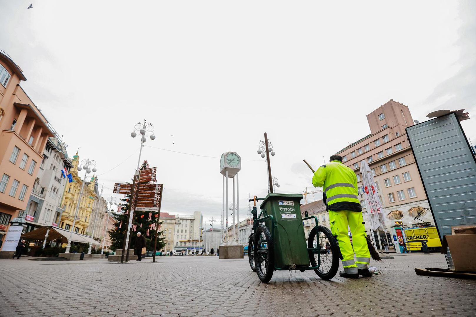 Nakon odnošenja ukrasa, valja sve i dobro počistiti.