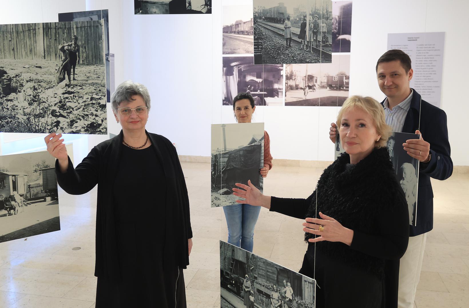 20.03.2024., Zagreb - Izlozba "Nalicje grada prije 100 godina: Fotografije iz zbirki lijecnika Vladimira Cepulica i Luje Thallera" u Etnografskom muzeju. autori izlozbe Silvija Brkic Midzic, Martin Kuhar, Stela Fatovic Ferencic Photo: Marko Prpic/PIXSELL