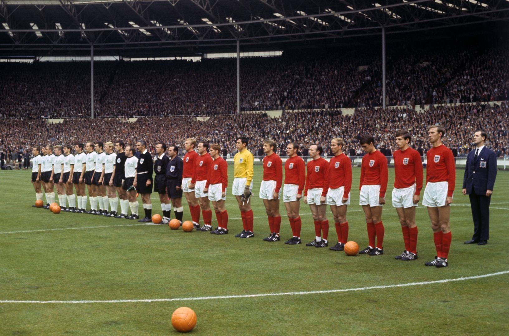 Nobby Stiles File Photo File photo dated 30-07-1966 of The two teams line up before the match: (l-r) West Germany's Horst-Dieter Hottges, Wolfgang Overath, Siggi Held, Helmut Haller, Wolfgang Weber, Lothar Emmerich, Willi Schulz, Franz Beckenbauer, Karl-Heinz Schnellinger, Hans Tilkowski and Uwe Seeler, linesman Tofik Bakhramov, referee Gottfried Dienst, linesman Karol Galba, England's Bobby Moore, George Cohen, Alan Ball, Gordon Banks, Roger Hunt, Ray Wilson, Nobby Stiles, Bobby Charlton, Geoff Hurst, Martin Peters, Jack Charlton.. PA  Photo: PA Images/PIXSELL