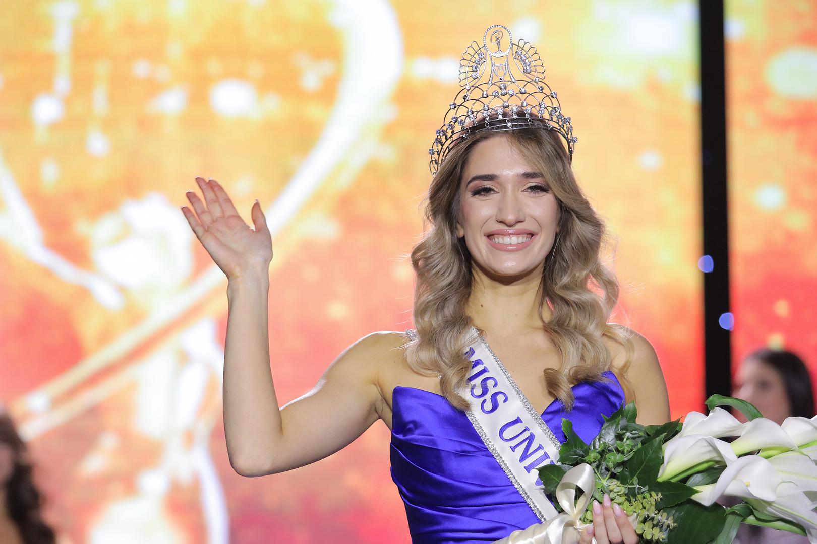 Inače, Zrinka Ćorić bila je ovogodišnja kandidatkinja za Miss Universe iz Hrvatske, no ona se nije plasirala u top 30. 