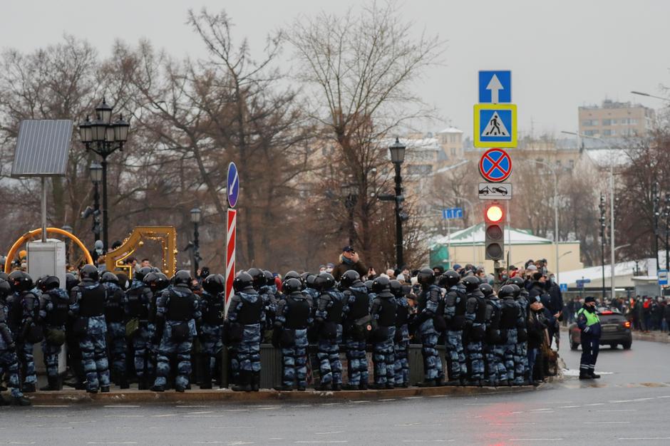 Navalny supporters protest his arrest in Moscow