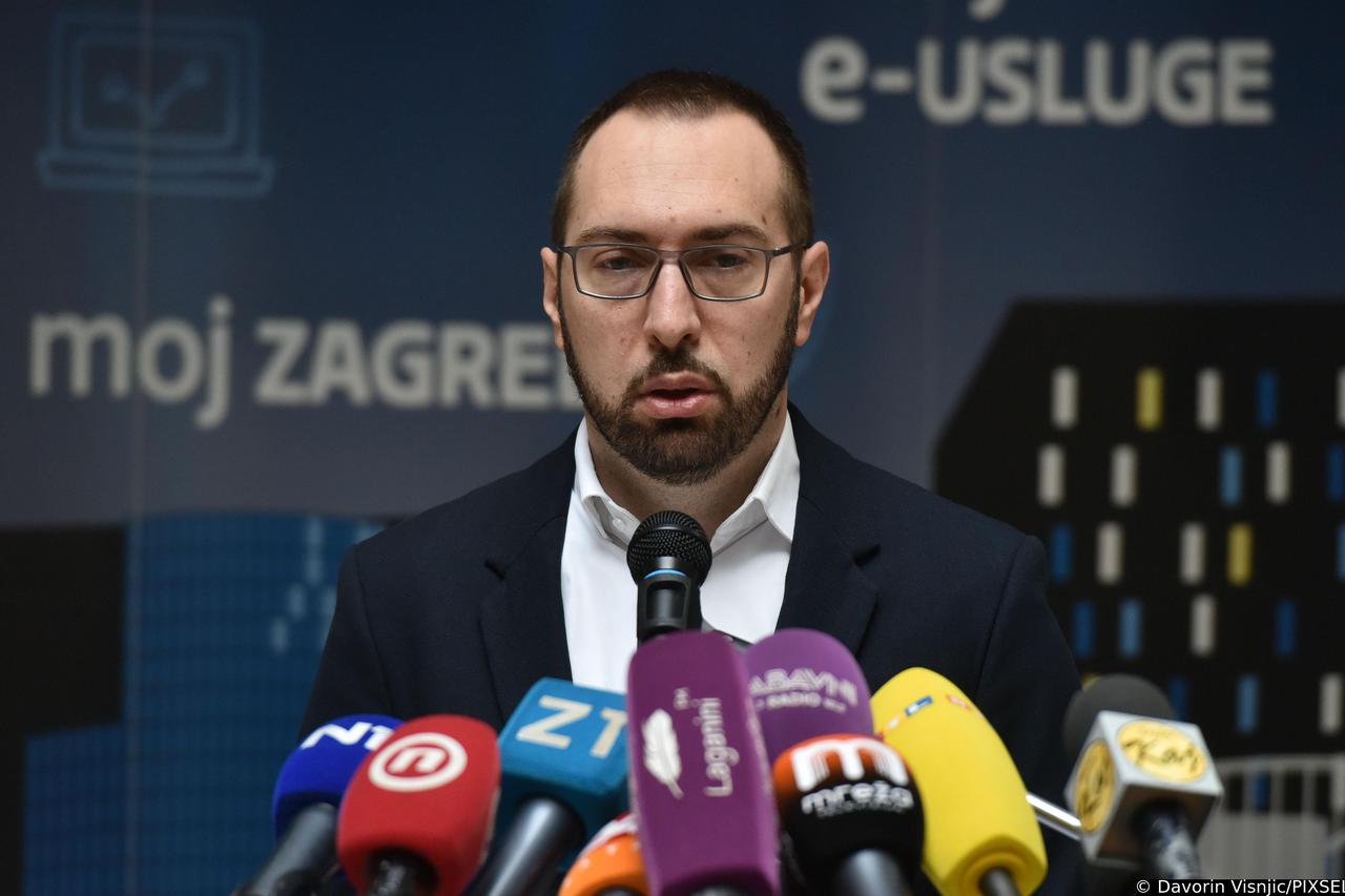 Zagreb: Tomislav Tomašević i Luka Korlaet održali konferenciju za medije