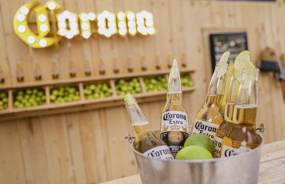 Corona Sunsets Sessions