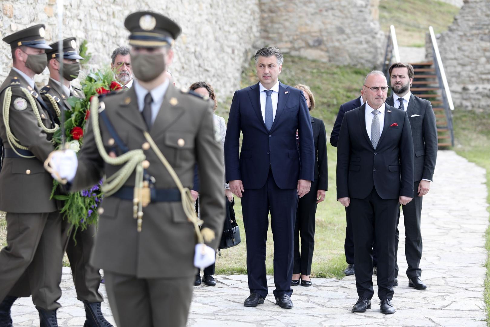 30.05.2021., Zagreb - Andrej Plenkovic, Gordan Jandrokovic i drugi duznosnici na Oltaru domovine na Medvedgradu polozili vijence u povodu obiljezavanja Dana drzavnosti. Photo: Marin Tironi/PIXSELL