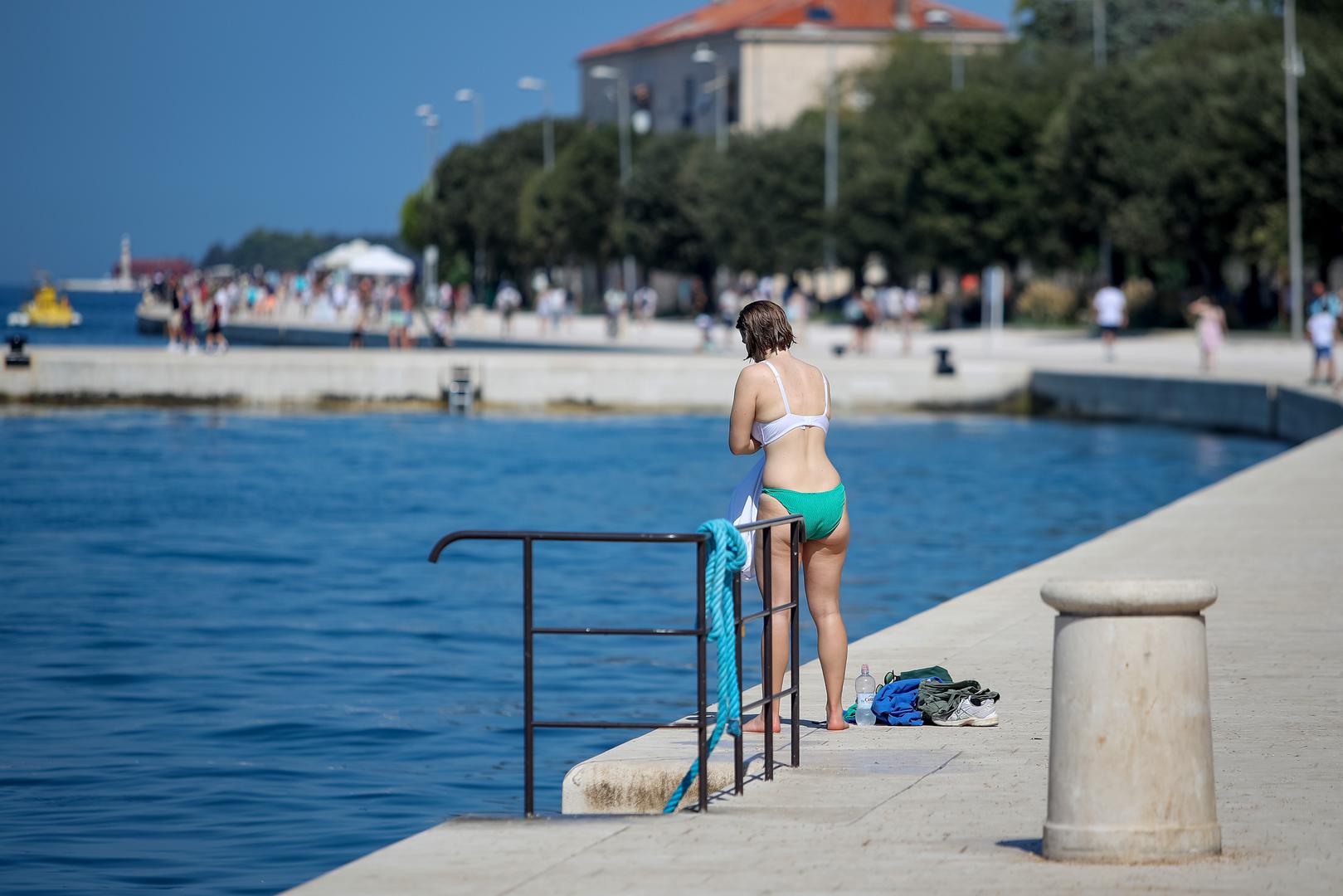 Poznata je po svojoj bogatoj povijesti, kulturnoj baštini i prekrasnoj obali s brojnim otocima.