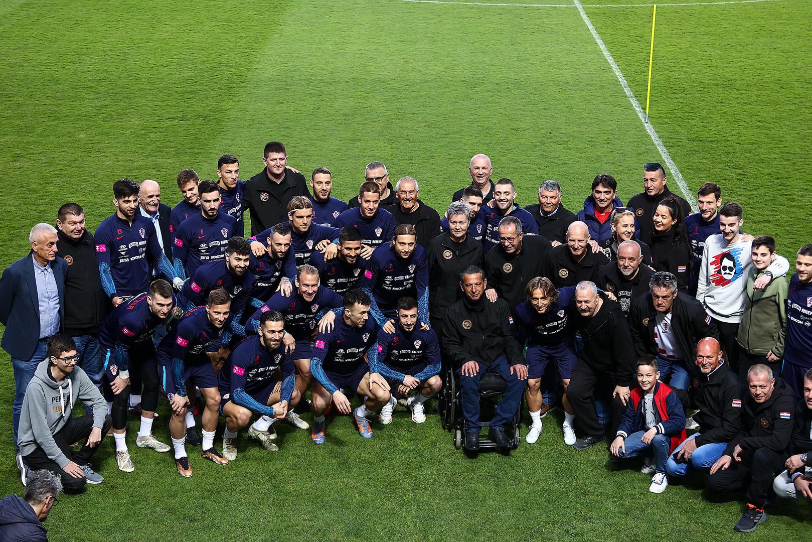 22.03.2023., stadion Hrvatski vitezovi, Dugopolje - Trening hrvatske nogometne reprezentacije na stadionu Hrvatski vitezovi u Dugopolju uoci utakmice kvalifikacija za EURO 2024 protiv Walesa. Izbornik Hrvatske Zlatko Dalic, Luka Modric.  Photo: Miroslav Lelas/PIXSELL