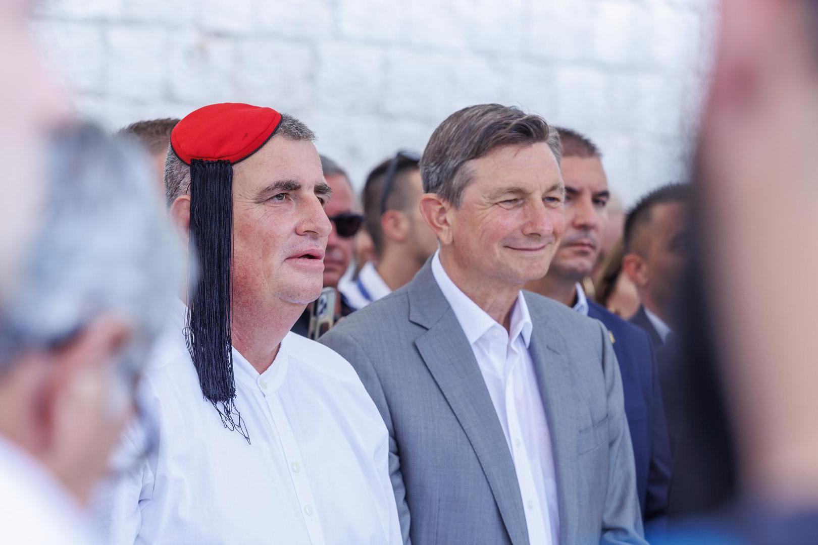 07.08.2022., Sinj - Predsjednik RH Zoran Milanovic, premijer Andrej Plenkovic s ministrima, predsjednik Republike Slovenije Borut Pahor sudjelovali su na Vojvodinom prijemu u Alkarskim dvorima.
Miro Bulj, Borut Pahor
Photo:   Photo: Miroslav Lelas/PIXSELL