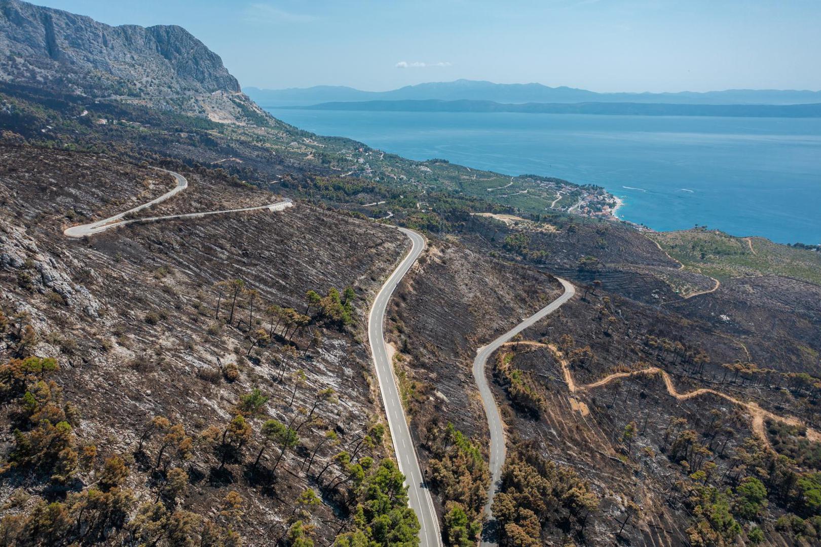 03.08.2024. Gornje Tucepi
Fotografije iz zraka opožarenog podrucja od Tucepi do Gornje Podgore i Parka prirode Biokovo. Photo: Matko Begovic/PIXSELL