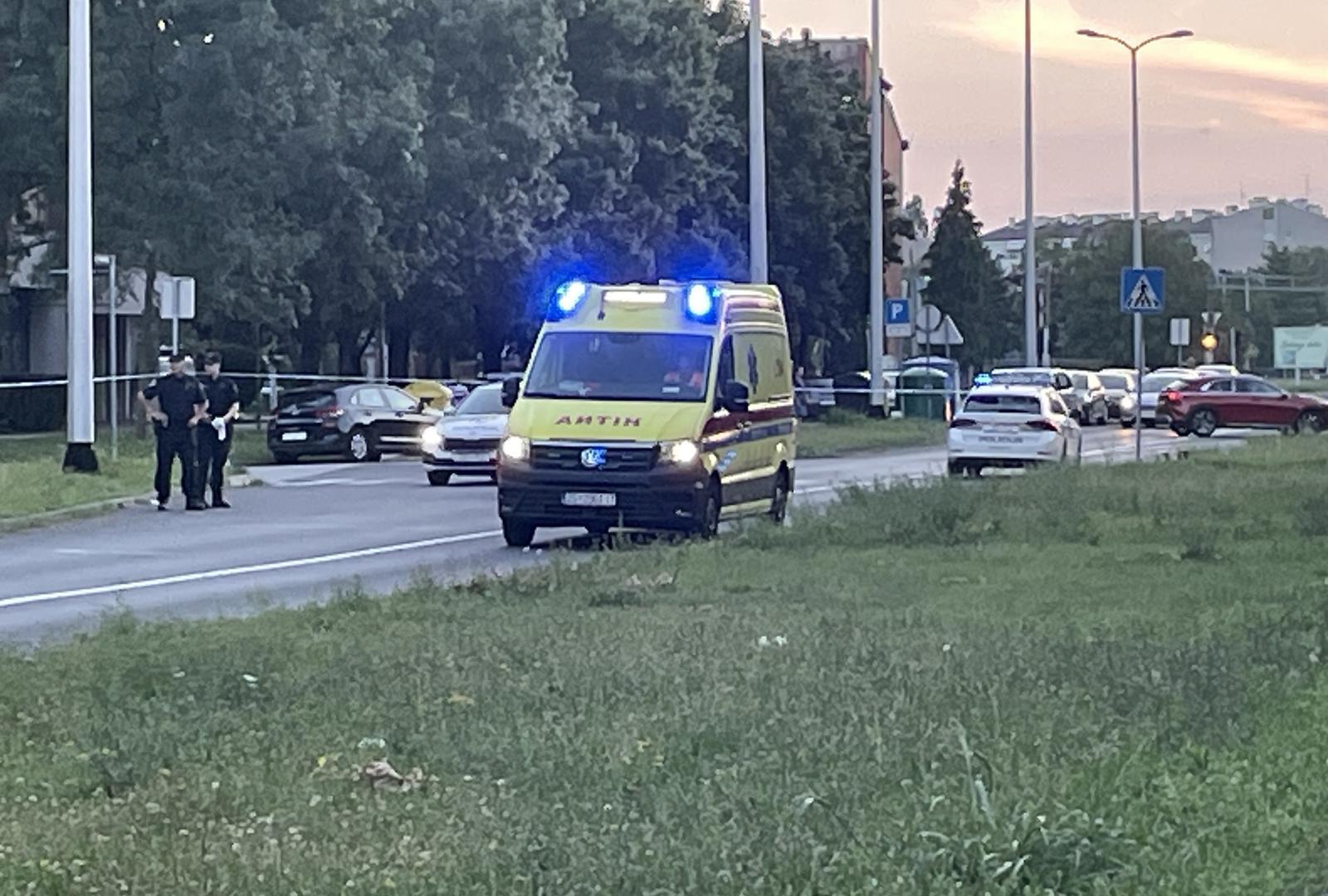 29.07.2023., Zagreb - U naselju Spansko automobil je naletio na dvije maloljetnice. Photo: Pixsell/PIXSELL