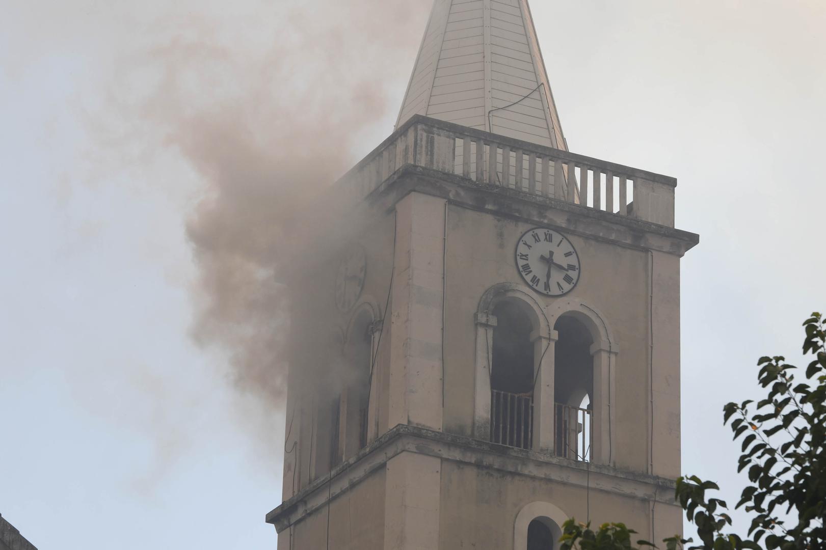 13.07.2022., Zaton - Pozar koji je buknuo kod vodica prosirio se prema Zatonu gdje su ugrozene kuce. Photo: Hrvoje Jelavic/PIXSELL