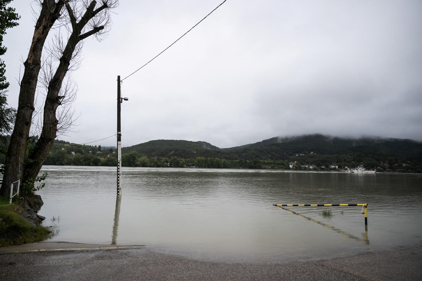 A view of the flooded Danube River in Pilismarot, Hungary, September 16, 2024. REUTERS/Marton Monus Photo: MARTON MONUS/REUTERS