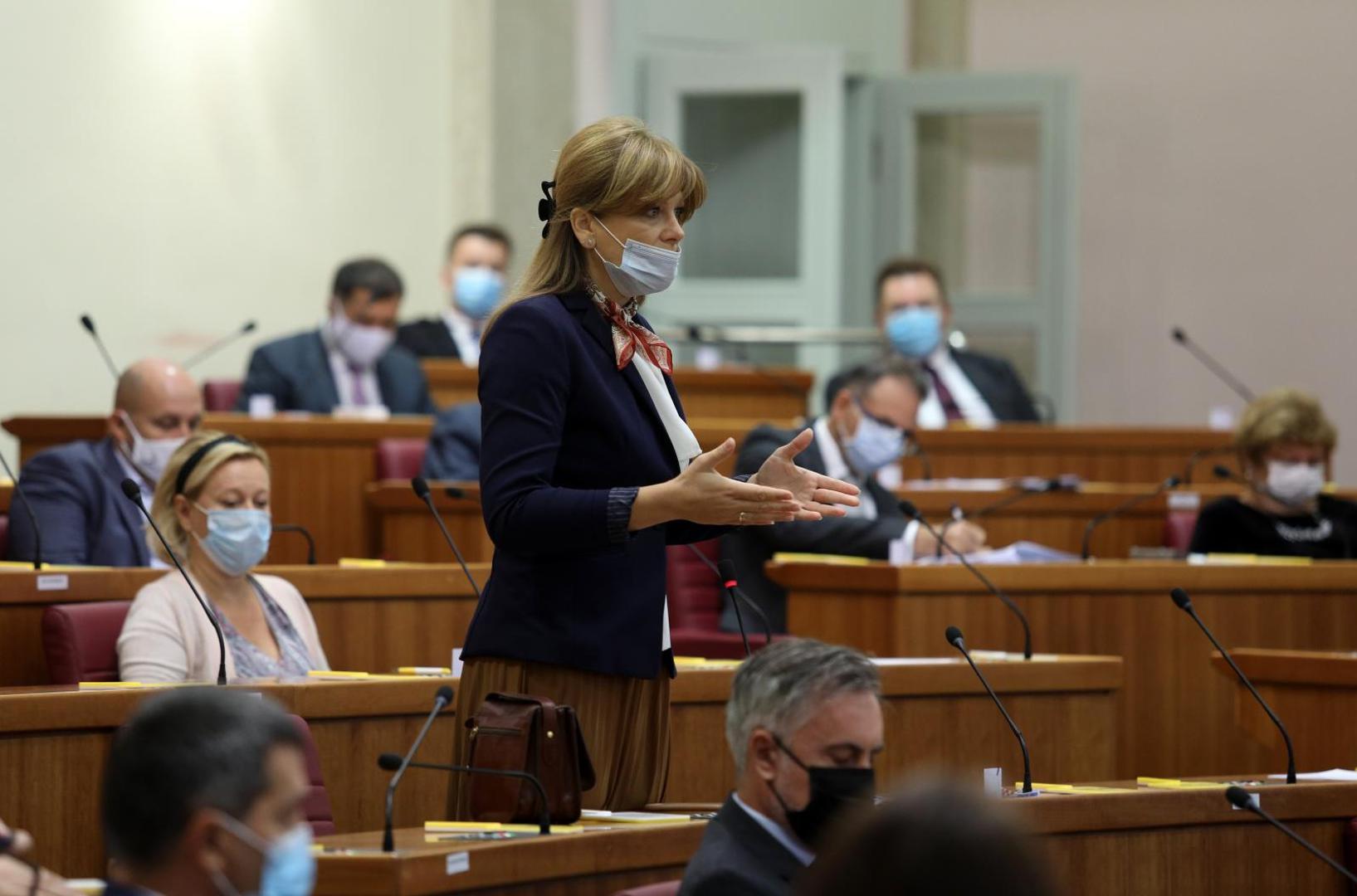 18.09.2020., Zagreb - Saborski zastupnici glasat ce o odluci Mandatno-imunitetnog povjerenstva da se zastupnicima Drazenu Barisicu (HDZ) i Vinku Grgicu (SDP) skine imunitet radi provedbe kaznenog postupka zbog sumnje u pocinjenje kaznenog djela. Karolina Vidovic Kristo. 
Photo: Patrik Macek/PIXSELL