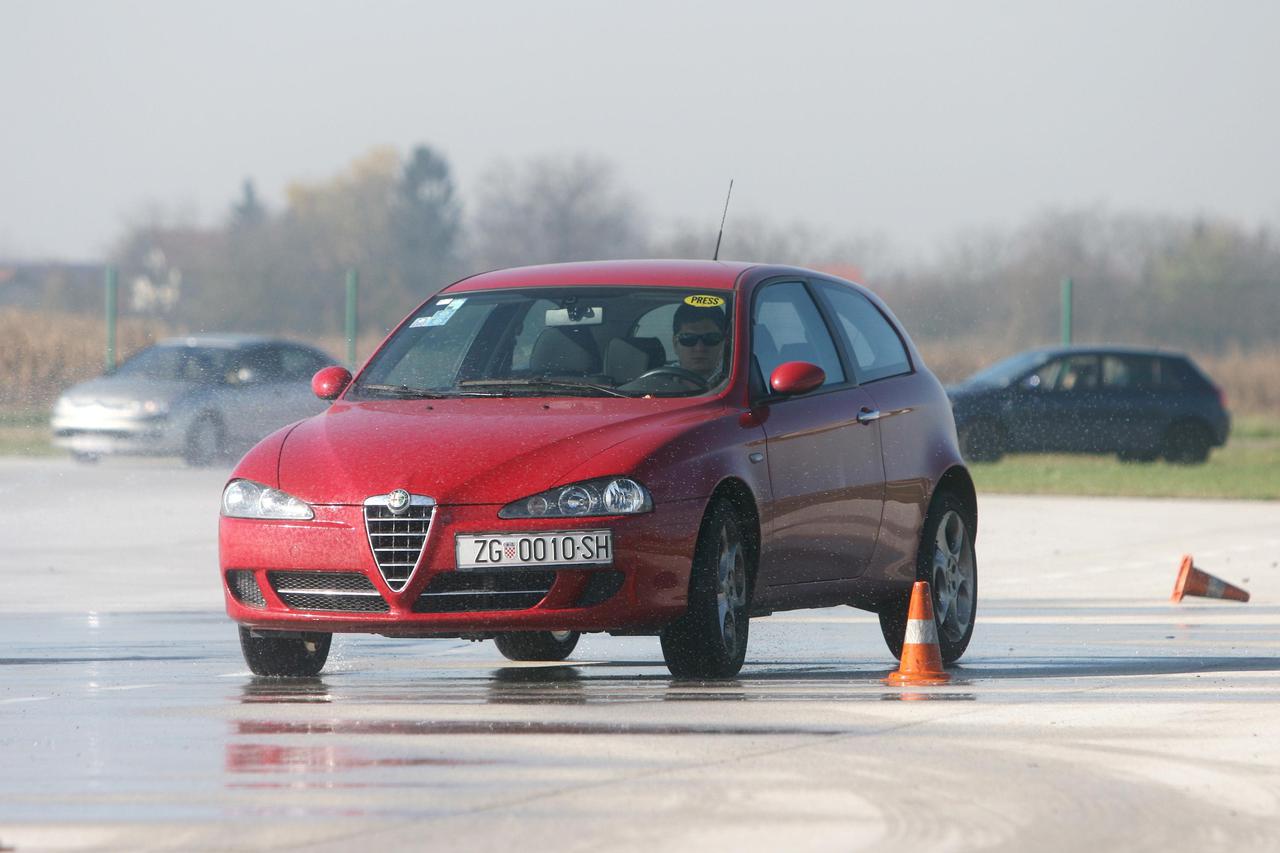 Alfa 147