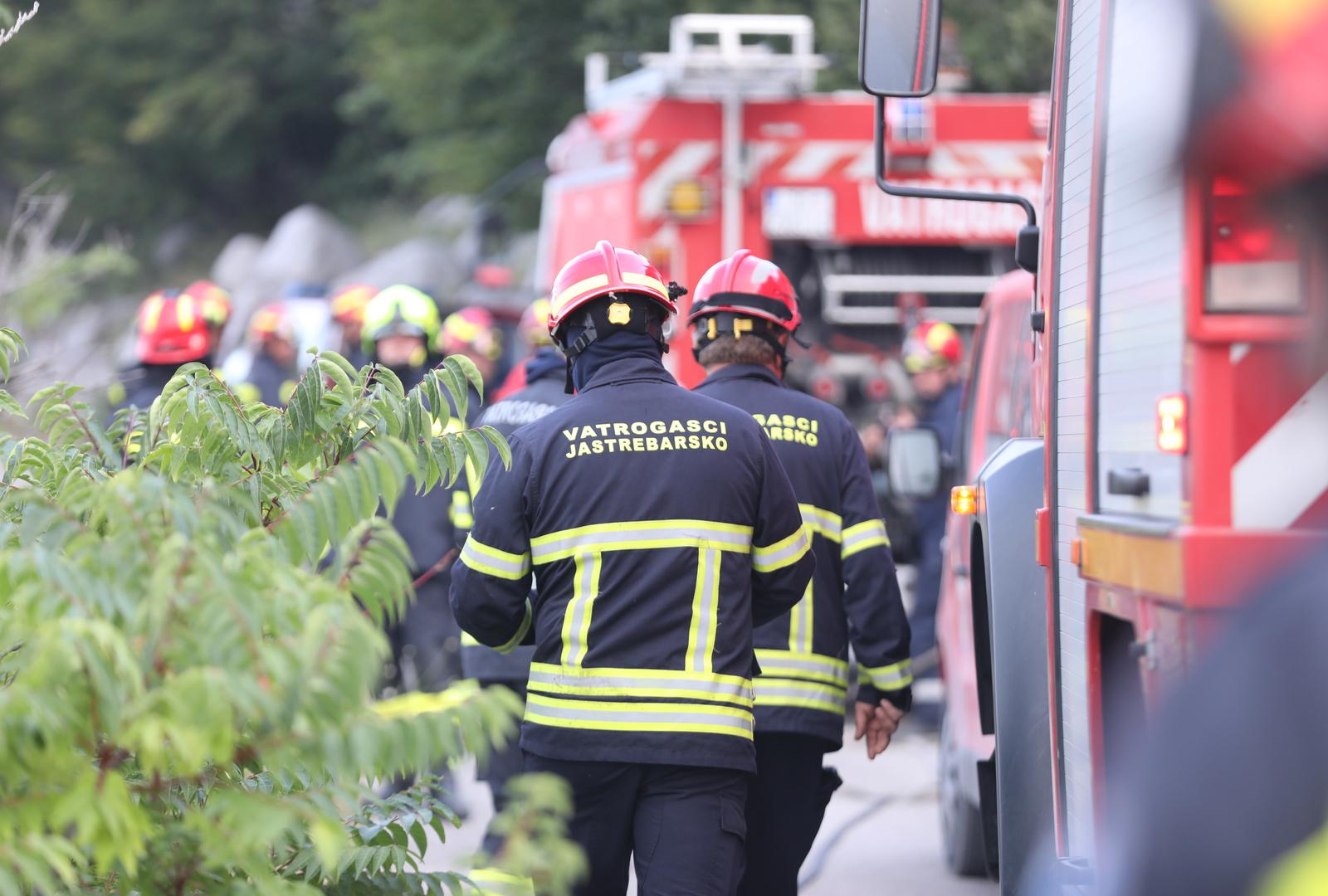 01.08.2024.,Makarska-Vatrogasci s kontinenta na pozaristu u Parku prirode Biokovo. Photo: Ivo Cagalj/PIXSELL