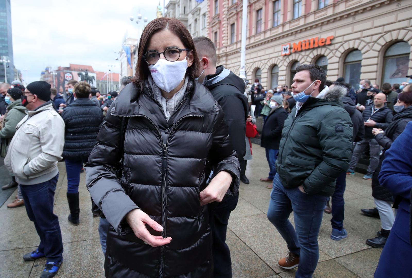 03.02.2021., Zagreb - U organizaciji Udruge Glas poduzetnika na Trgu bana Josipa Jelacica odrzan je prosvjed "zbog neadekvatnih ekonomskih mjera i diskriminatornih odluka prema dijelu poduzetnika". Photo: Sanjin Strukic/PIXSELL