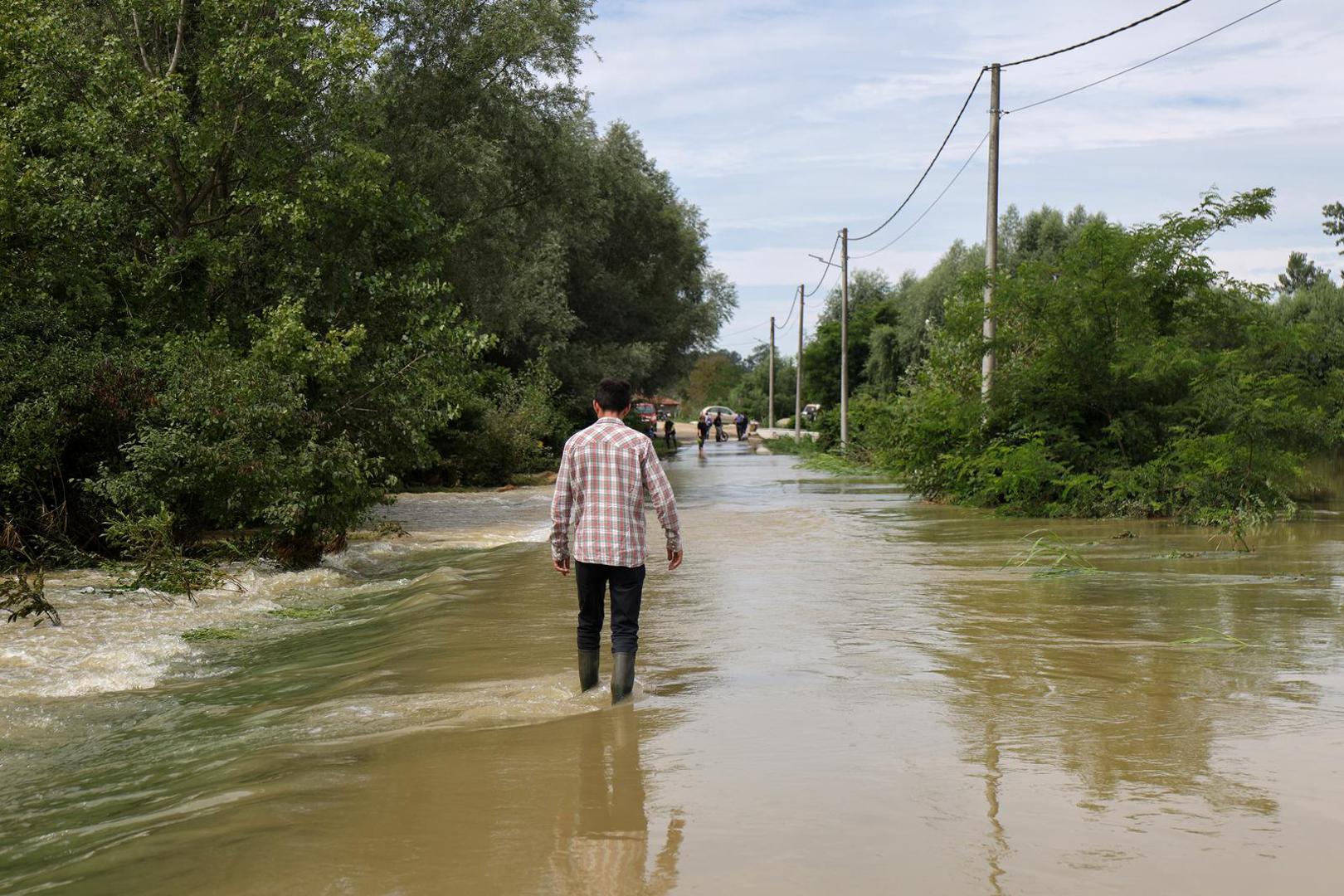 09.08.2023., Drnje - U naselju Drnje voda se povlaci iz kuca i dvorista. Photo: Luka Stanzl/PIXSELL