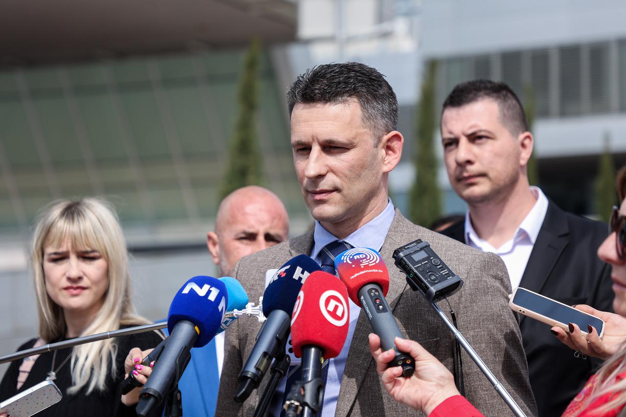 Split: Božo Petrov predstavio koalicijskog partnera - načelnika općine Dicmo 