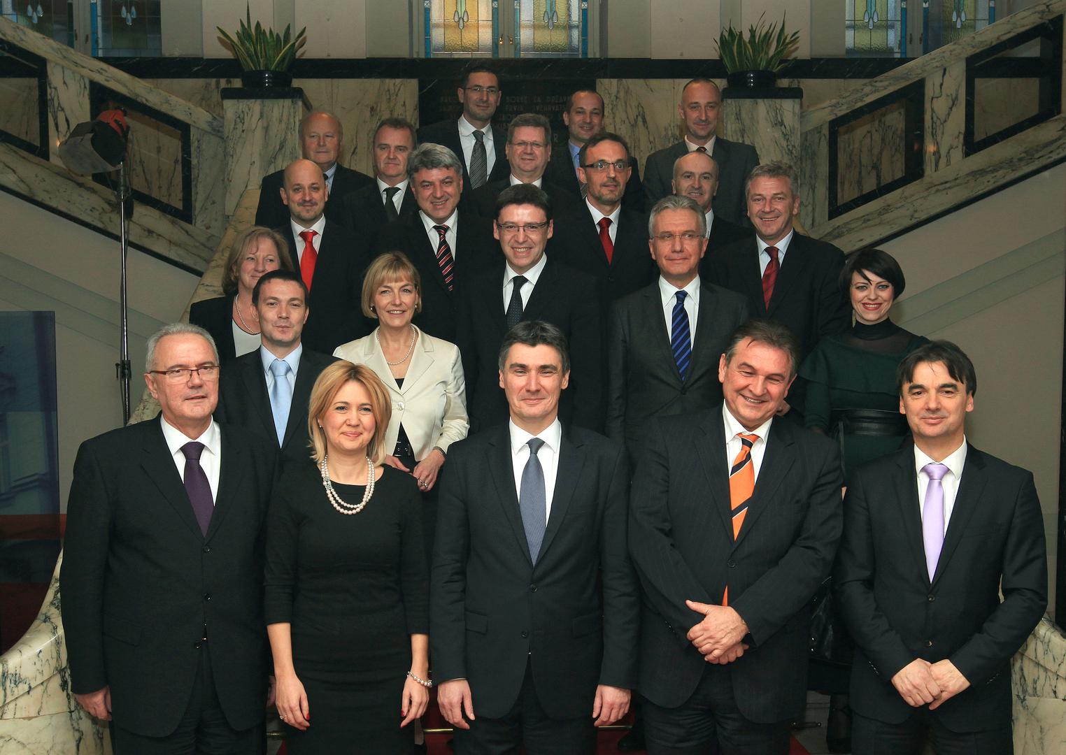 23.12.2011., Zagreb - Grupna fotografija clanova nove Vlade Republike Hrvatske. Neven Mimica, Milanka Opacic, premijer Zoran Milanovic, Radimir Cacic, Branko Grcic,  Arsen Bauk, Vesna Pusic, Zeljko Jovanovic, Rajko Ostojic, Mirela Holy, Andrea Zlatar, Gordan Maras, Zlatko Komadina, Mirando Mrsic, Tihomir Jakovina, Predrag Matic Fred, Ranko Ostojic, Slavko Linic, Veljko Ostojic, Ante Kotromanovic, Orsat Miljanic, Ivan Vrdoljak. r"nPhoto: Robert Anic/PIXSELL