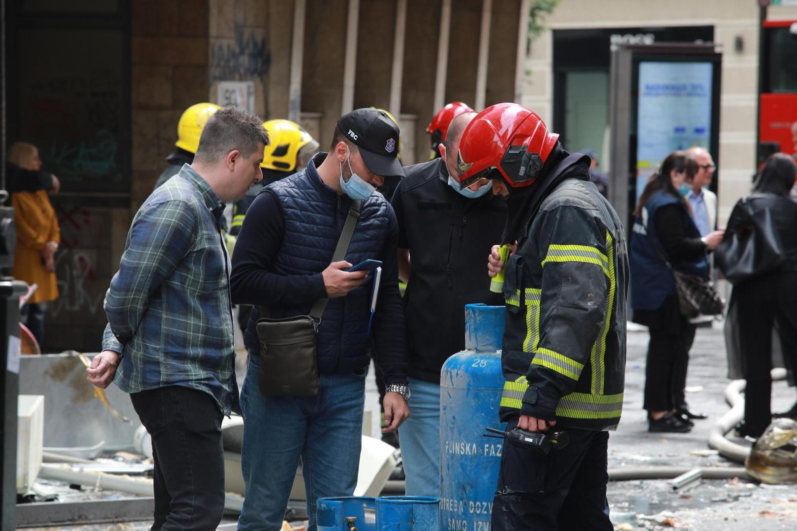 31, May, 2021, Belgrade - A gas cylinder exploded this morning in Cika Ljubina Street in the very center of Belgrade, and then a fire broke out. Photo: Milos Tesic/ATAImages

31, maj, 2021, Beograd  - U Cika Ljubinoj ulici u samom centru Beograda jutros se dogodila eksplozija plinske boce, a zatim je izbio pozar. Photo: Milos Tesic/ATAImages