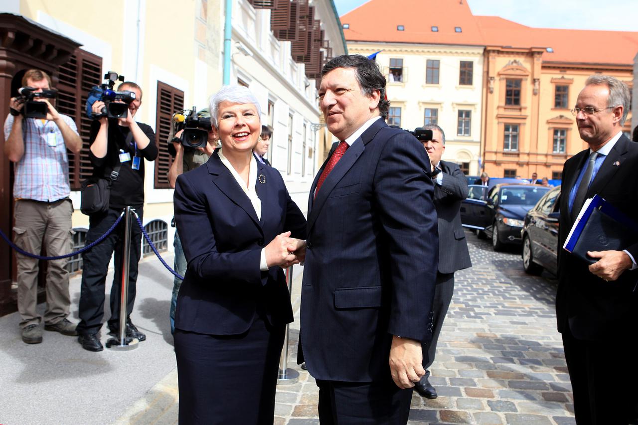 07.04.2011. Trg svetog Marka, Zagreb- Predsjednica Vlade RH Jadranka Kosor primila je u Banskim dvorima predsjednika EK Josea Manuela Barrosa i povjerenika za prosirenje EU Stefan Fuelea Photo: Boris Scitar/PIXSELL